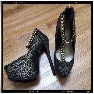 Beau+Ashe Black & Gold Ankle Strap Platform 6